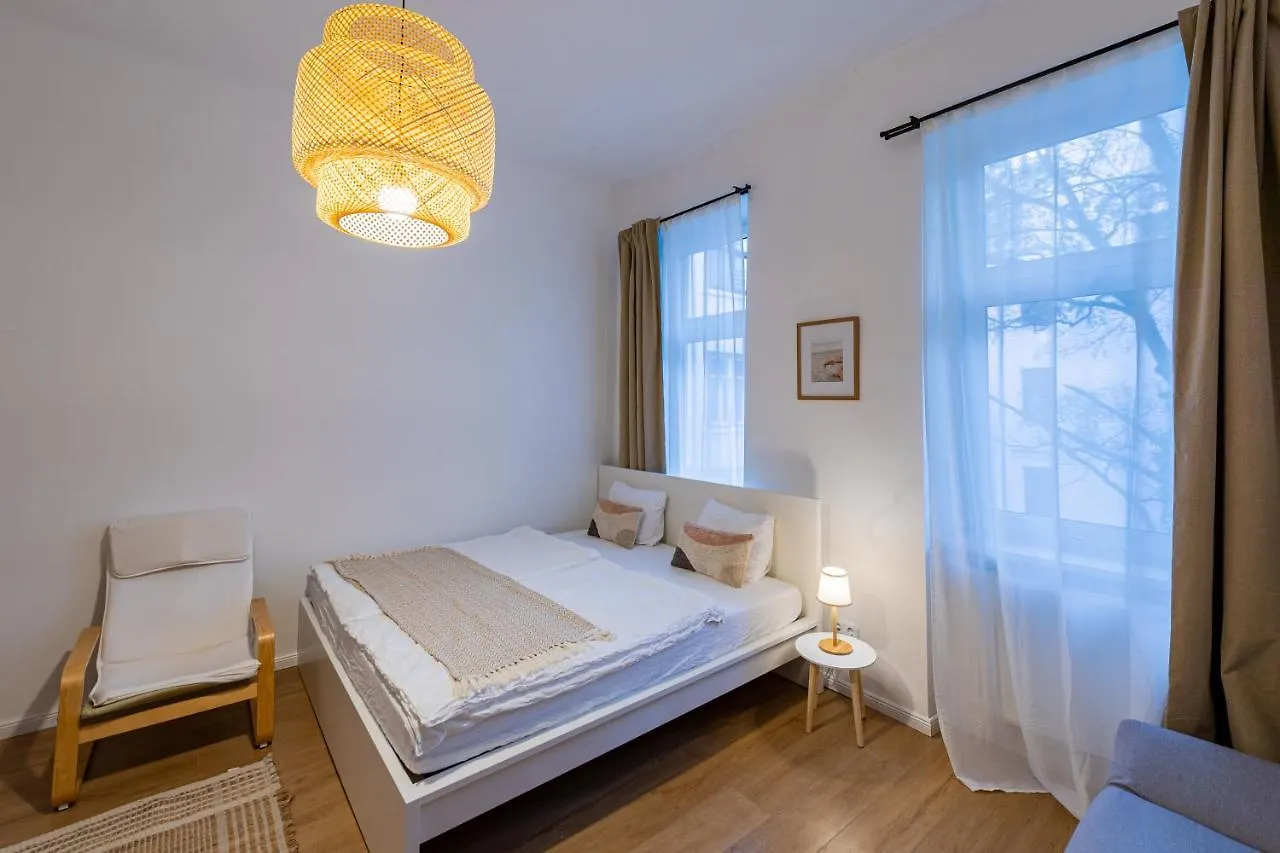 Vienna My City Apartment Bright Room 0*,